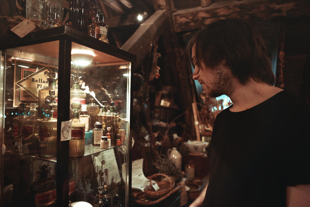 TheWytches-OldOperatingTheatreMuseum-250814-SaraAmroussiGilissen-3.jpg